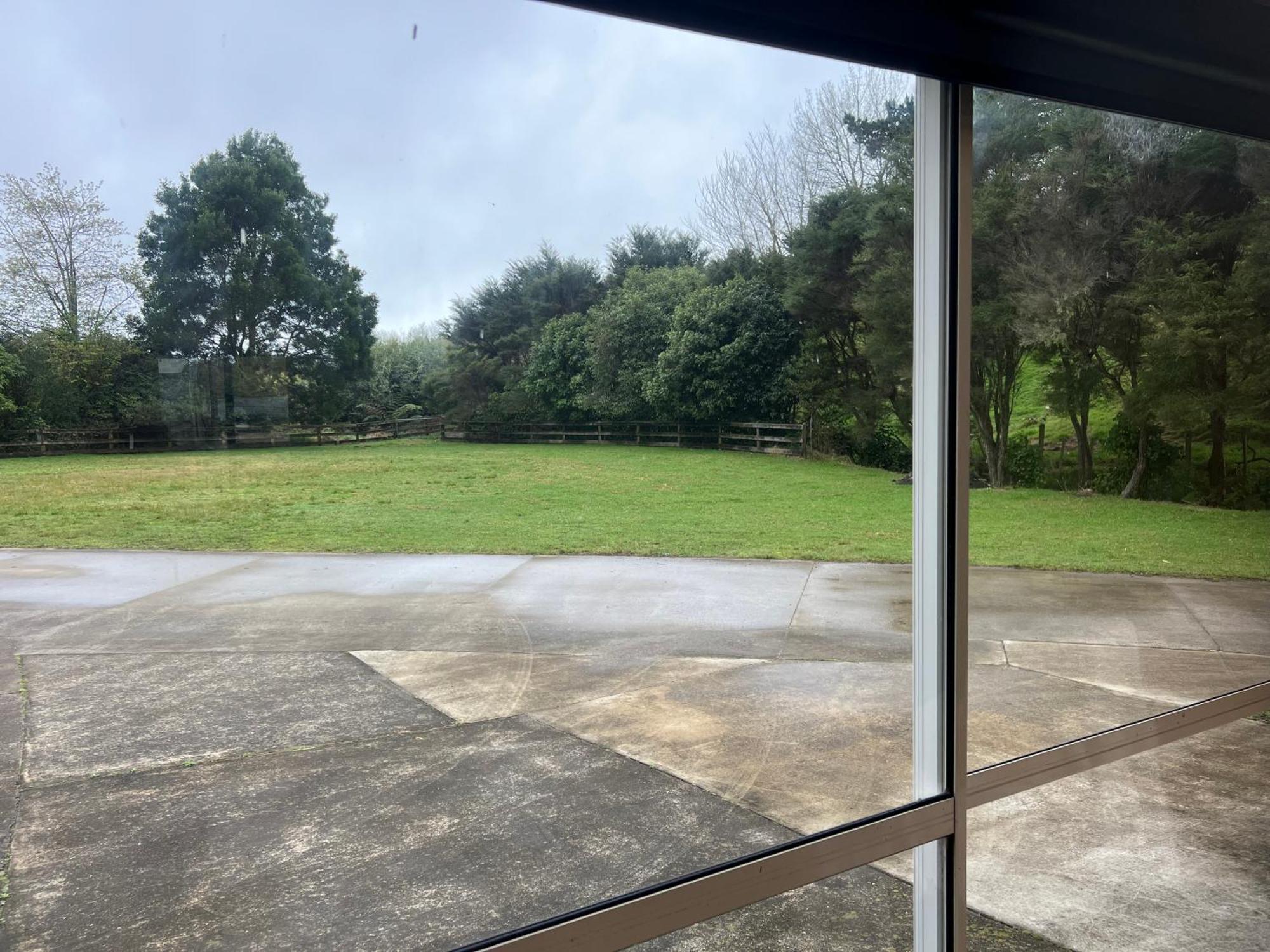 Self Contained Open Shed Space Wainui  Exterior photo