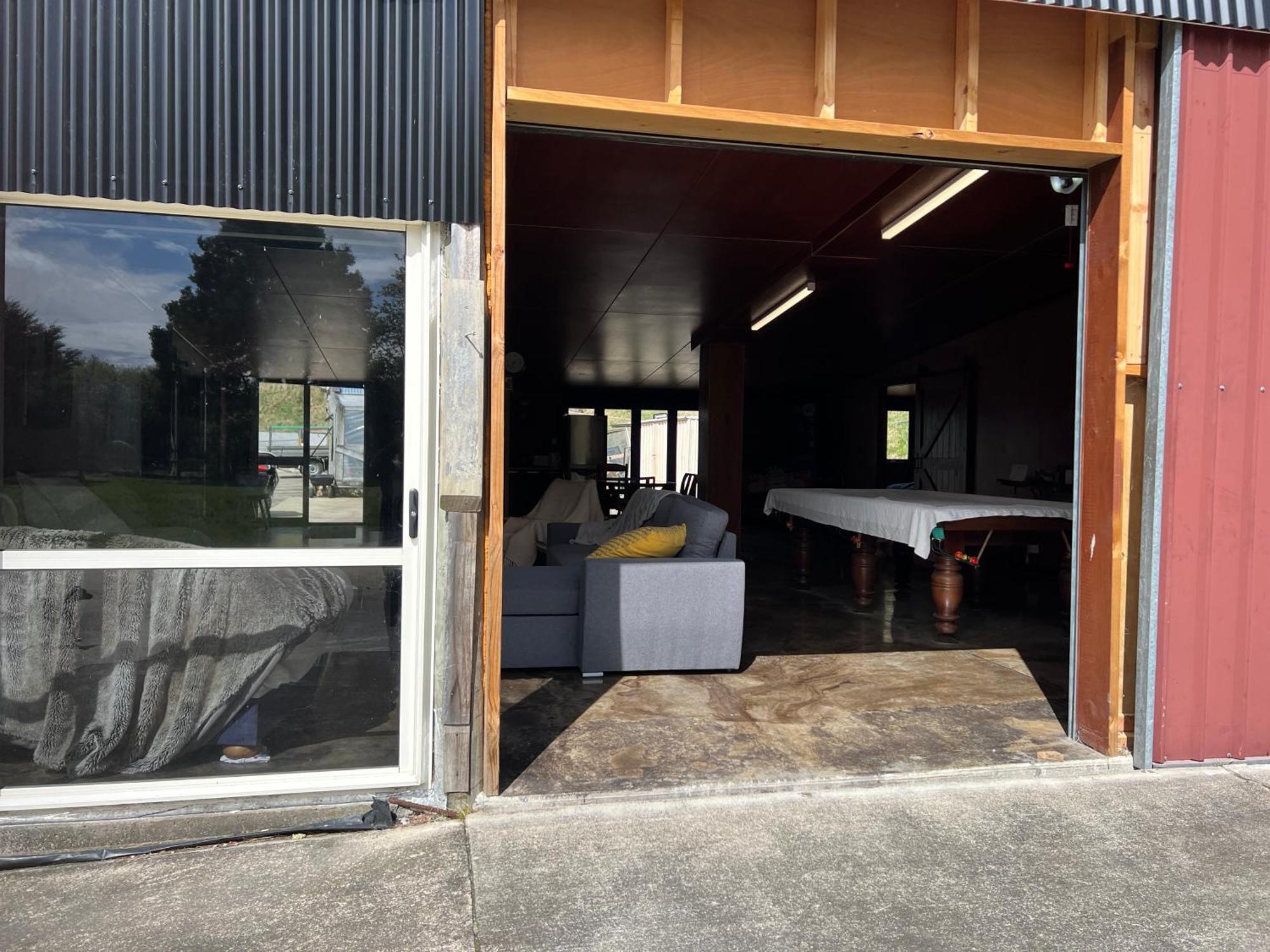 Self Contained Open Shed Space Wainui  Exterior photo
